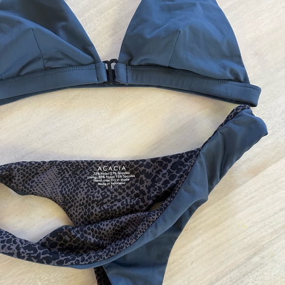 ACACIA - Picture 3 of 4